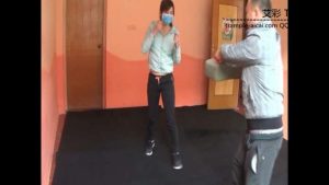 女子大生防狼术演练_绳艺库视频下载