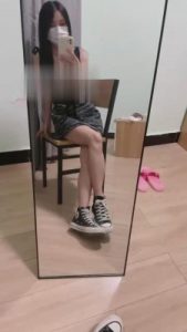 【温嘉雨】白棉袜羞辱地毯 bf16023_绳艺库视频下载