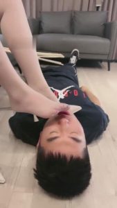 【鑫儿教头】高跟白丝羞辱小奶狗 bf14335_绳艺库视频下载