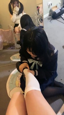 套路直播视频【绿子】开发闺蜜当慕/闻舔白丝裸足/耳光浓痰 bf26203_绳艺库视频下载