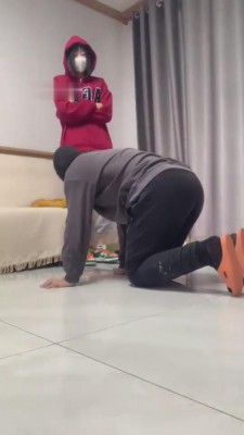 【精神小妹】咖啡店小姐姐自由发泄 bf11928_绳艺库视频下载