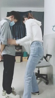 套路直播视频【美娜格格】帆布鞋白袜裸足欺负小奶狗 bf25548_绳艺库视频下载