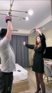 套路直播视频【宸宸S】超强刑虐场-吊绑鞭打 JS23031801_绳艺库视频下载