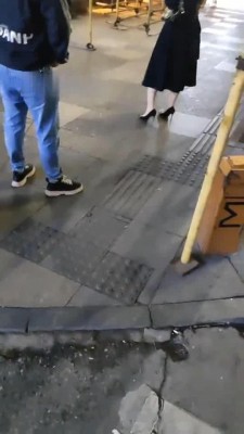 【梵高】路人美女颜值天花板踩踏 bf9138_绳艺库视频下载