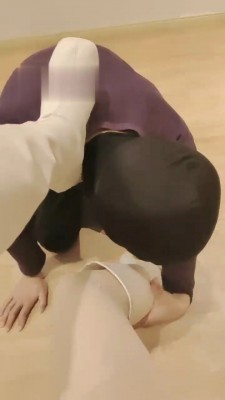 【嫦曦】长靴白袜肉丝踩+求圣水 bf22105_绳艺库视频下载