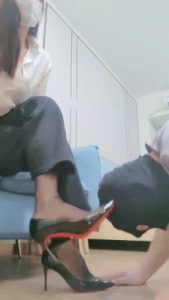 【妮蔻】高跟丝袜踩踏 bf21077_绳艺库视频下载