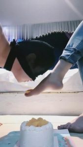 【小希女王】超刺激脚喂食-插吐 bf2766_绳艺库视频下载