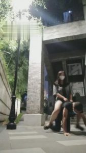 【月玖儿】深夜户外遛狗 bf13601_绳艺库视频下载