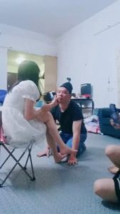 套路直播视频【果儿】双S遛狗骑马/全体重踩踏/超狠踢裆/强迫升水【双视角版】bf26628_绳艺库视频下载