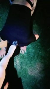 【bibi团】户外遛狗强制舔脏鞋 JS23050301_绳艺库视频下载