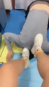 【大连雪主】白鞋白棉袜踩踏喂食 bf1877_绳艺库视频下载