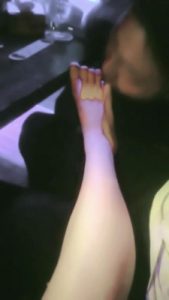 【幼稚园的小太子】酒吧寻找素人被调 bf13178_绳艺库视频下载