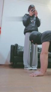 【妮蔻】库里丝掐大腿/掐胳膊/揪耳朵 bf6680_绳艺库视频下载