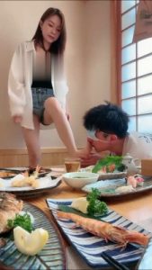 【筱月】日料店桌下卑微伺候 bf16547_绳艺库视频下载