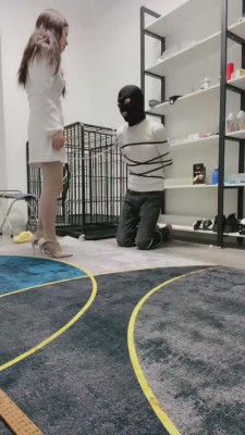 【冬莲】御姐超强捆绑踢踹耳光 bf5507_绳艺库视频下载