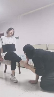 【文文大人】深夜调教猥琐外卖员 bf90091_绳艺库视频下载