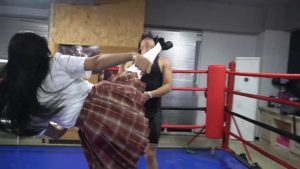 跆拳道女神JK白丝爆踢废物 打跪下了继续踢 MF-MF06 Lxue vs Aluo_绳艺库视频下载