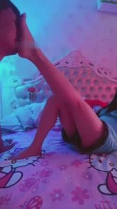 【兔粉粉】氛围感恋足舔脚专场 bf9882_绳艺库视频下载