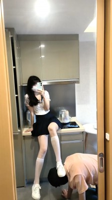 【Yuki】萝莉主小白鞋白丝-踩踏/掐脖窒息/反绑鞭打 bf28064_绳艺库视频下载