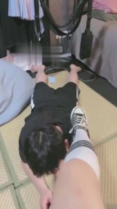 【妮可】学生S帆布鞋过膝袜辱狗 bf16604_绳艺库视频下载