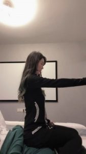 套路直播视频【暴躁小溪】姐妹花-坐脸+臭脚捂脸窒息【双视角版】 bf26133_绳艺库视频下载