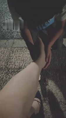 【柠萌小主】户外舔肉丝裸足/转胯/坐脸/洗袜子/喝洗脚水 bf556_绳艺库视频下载