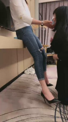 【丹祖宗】高跟御姐欺负小母狗/强迫吃船袜 bf11395_绳艺库视频下载