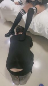 【长沙情侣】学生S过膝袜-暴打狗子 bf5474_绳艺库视频下载