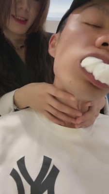 【狗哥】堵嘴勒脖子窒息 bf12401_绳艺库视频下载