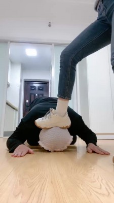 套路直播视频【小布丁S】小白鞋白棉袜踩踏虐打 bf23918_绳艺库视频下载