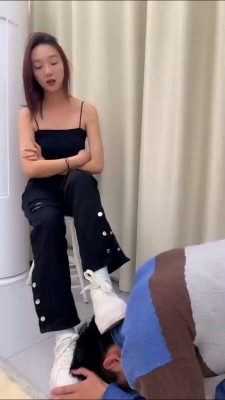 套路直播视频【术术S】夜跑后强制狗舔白鞋/白袜深喉 bf25676_绳艺库视频下载