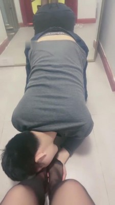 【黑兔sama】御姐原味黑丝踩踏羞辱 bf9132_绳艺库视频下载