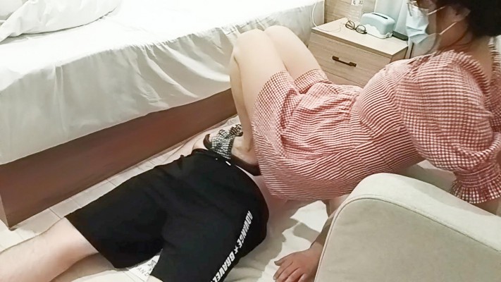 【橘子粥】黑拖鞋虐踩跳踩踩脸 YC-221206-3_绳艺库视频下载