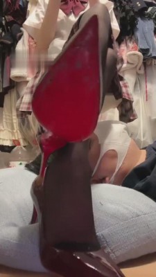 【绘子sama】桌子下被羞辱 bf10721_绳艺库视频下载