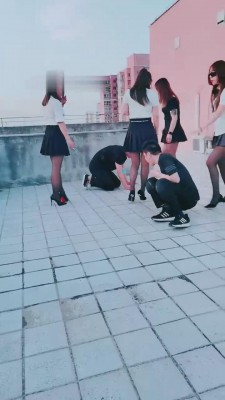 【梦幻大大】精彩-阳台多女王群调/骑马【三视角版】 bf12164_绳艺库视频下载