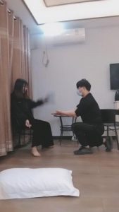 【德意户外男神】重度耳光/提档/踢踹/咬手/骑马/转胯 bf10283_绳艺库视频下载