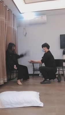 【德意户外男神】重度耳光/提档/踢踹/咬手/骑马/转胯 bf10283_绳艺库视频下载