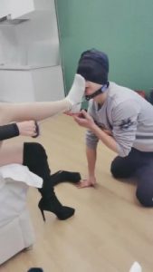 【成都茶茶】御姐长靴羞辱贱狗 bf6599_绳艺库视频下载