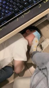 【嘟嘟】网吧专用舔脚狗 bf23549_绳艺库视频下载