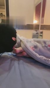 【初见】偷偷舔主人脚的下场 bf15413_绳艺库视频下载