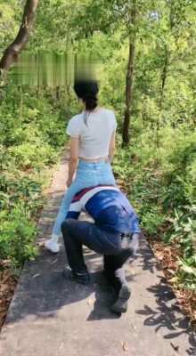 【艺术美学】午后上山遛狗/踢踹/骑狗脖子下山 bf11006_绳艺库视频下载