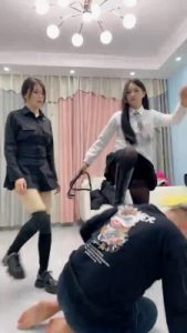 【君舞女王】双S-精神小妹虐打踩踏 bf22330_绳艺库视频下载