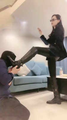 【靴嘉倪】长靴S严厉调狗 bf19464_绳艺库视频下载