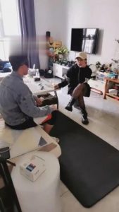 【燃一】校园剧情调-人体烟灰缸/舔脏鞋底/踩踏耳光sp bf2545_绳艺库视频下载