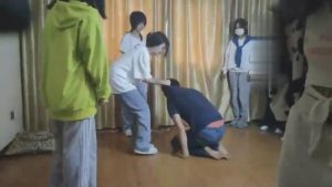 【最抗揍M】精神小妹学生主群殴【下】 bf12381_绳艺库视频下载