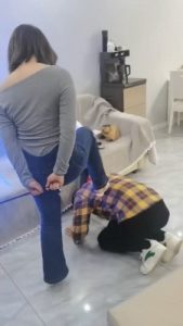 套路直播视频【紫烟】五花大绑强制加官窒息/全体重踩踏【双视角版】 bf24644_绳艺库视频下载