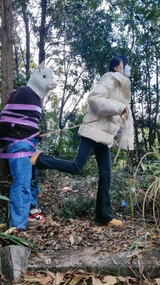 套路直播视频【艺术美学】户外踢踹捆绑奴舔脏鞋底 bf23714_绳艺库视频下载