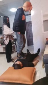 套路直播视频【吴迪】双S素人艺术耳光踩踏 bf24107_绳艺库视频下载