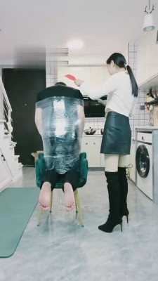 【小小小魔女】木乃伊的悲惨下场 bf19453_绳艺库视频下载