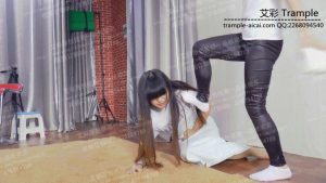 女女-强制骑坐闻脚_绳艺库视频下载